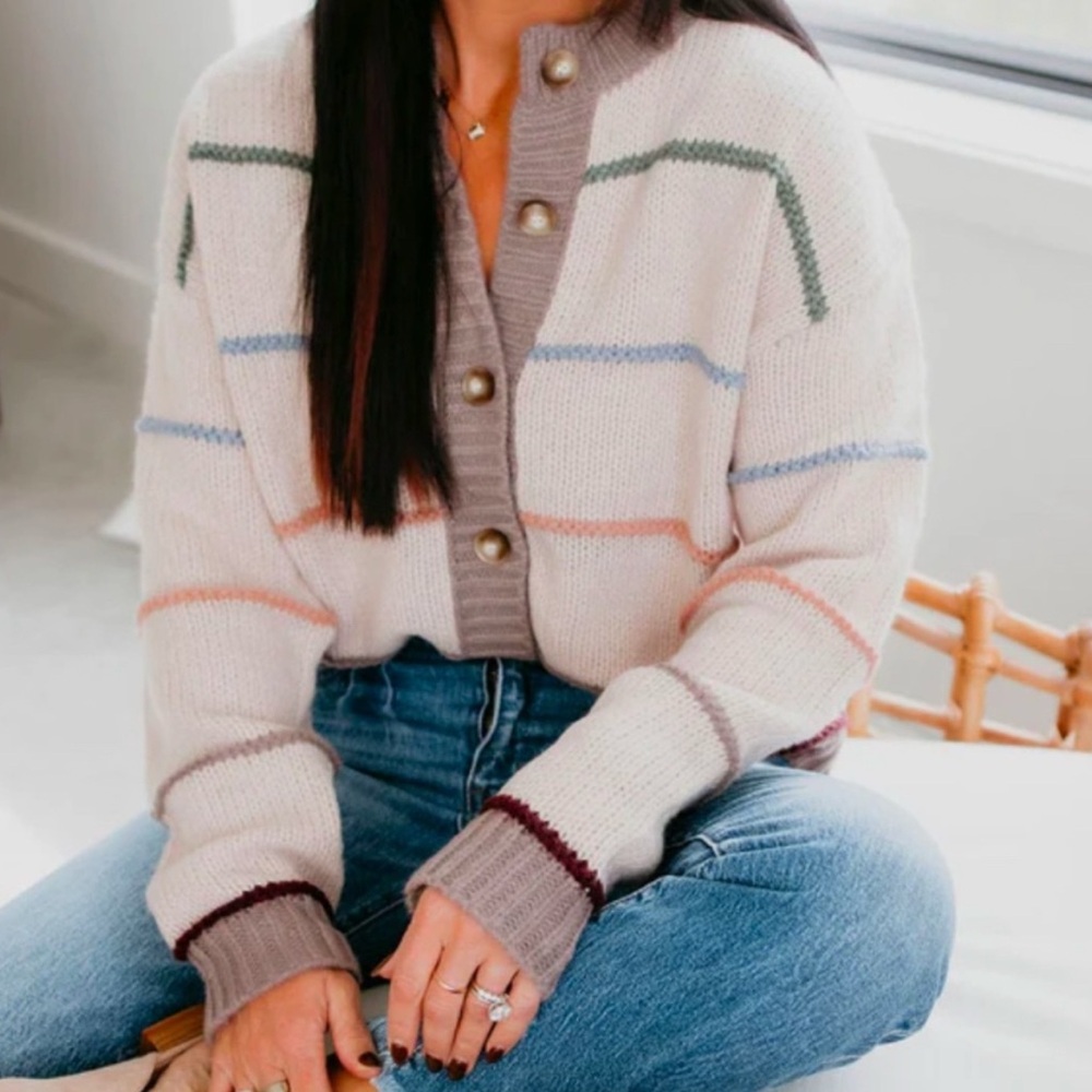Hem & Thread Chunky Knit Striped Button-Up Women Sweater. Size Medium.